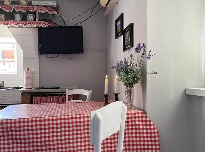 בית הארחה Lubenice-rodinis And 3*